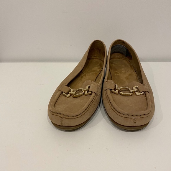 Aerosoles Tan Buckle Flat Loafer Size 7 - Picture 1 of 5